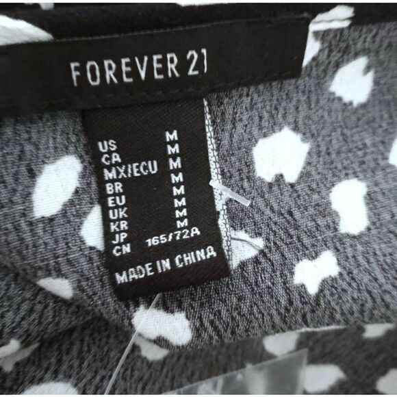 FOREVER 21 BLACK & WHITE ROMPER SZ.M NWT. - Picture 6 of 9